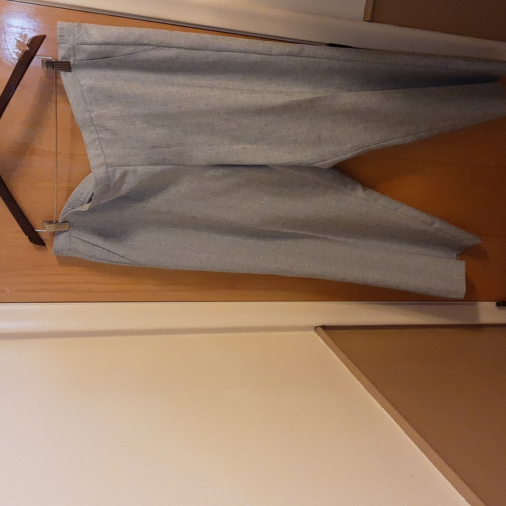 Alfred Dunner Grey stretch pants size 18 short